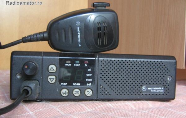  MOTOROLA GM300  VHF